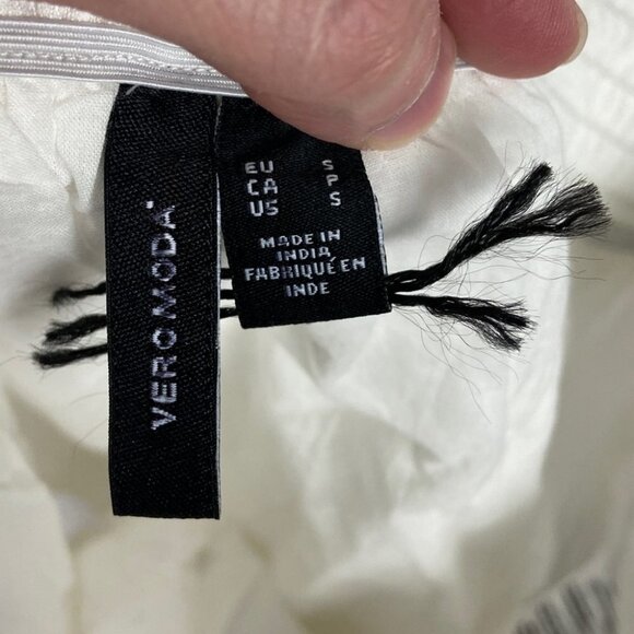 NEW Vero Moda White Mini Skirt Must Have Size Small Minimalist Summer Beach Boho - Picture 3 of 12